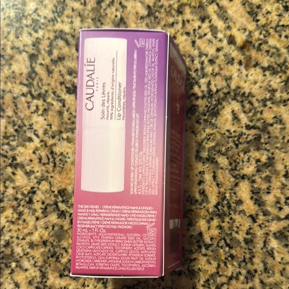 Caudalie Hand and Nail Repairing Cream Set - Picture 4 of 5